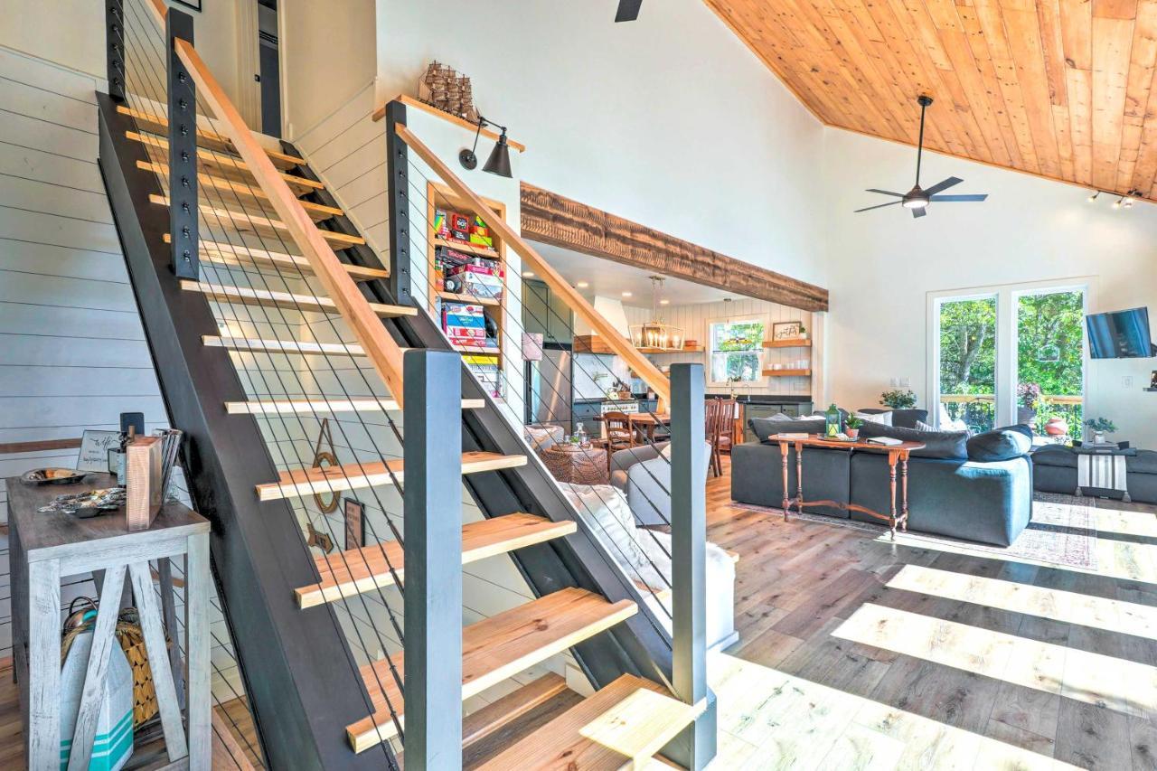 הוילה Colorful Golden Getaway With Panoramic Views! מראה חיצוני תמונה