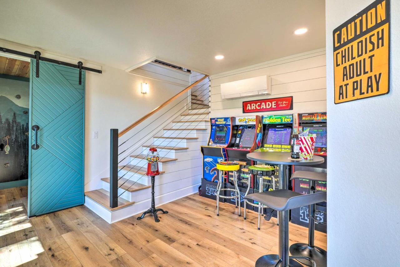 הוילה Colorful Golden Getaway With Panoramic Views! מראה חיצוני תמונה